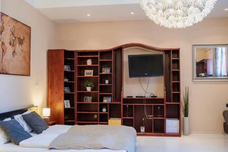 Charming Flat In The Center Apartment Budapest Luaran gambar