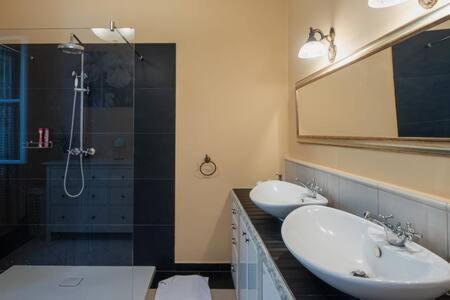 Charming Flat In The Center Apartment Budapest Luaran gambar